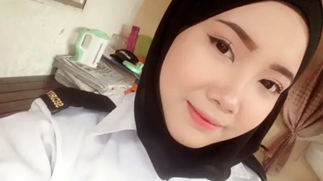 Kenalkan, Sri Mahyuni Si Security Cantik Penjaga Keamanan Sekolah