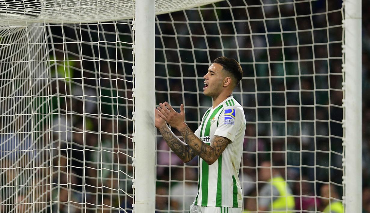 6. Arnaldo Sanabria (Real Betis) - 7 Gol. (AFP/Cristina Quicler)