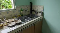 Penyebab Tempat Cuci Piring Sering Bau (AI Generated)