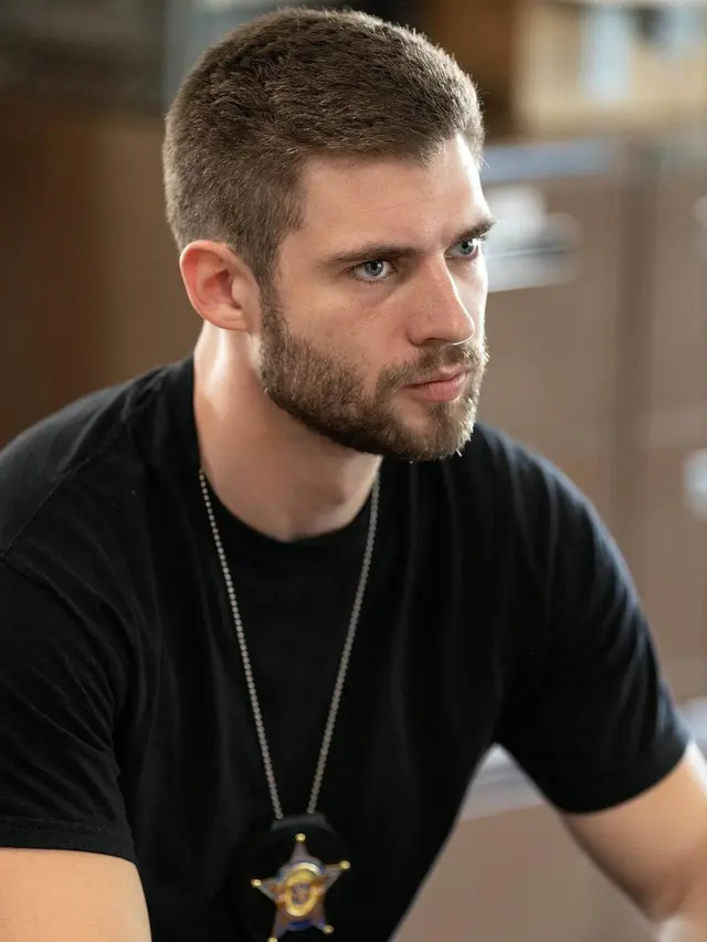 David Corenswet si Superman baru dalam serial HBO We Own This City (Foto: instagram davidcorenswet)