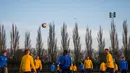 Klub lokal FBK Balkan berlatih di lapangan sepak bola Zlatan Ibrahimovic, kawasan Rosengard, Malmoe, (2/5/2016). (AFP/Jonathan Nackstrand)