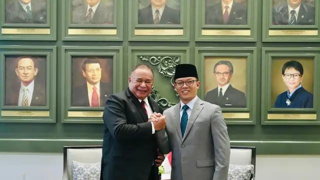Pertemuan bilateral antara Menlu RI Sugiono dan Menlu Timor Leste Bendito dos Santos Freitas di Kantor Kemlu RI, Senin (3/3/2025). (Dok. Kemlu RI)