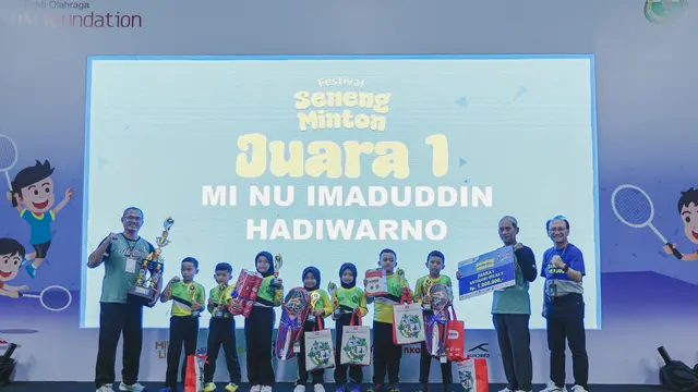 MI NU Imaduddin Hadiwarno Kudus berhasil mempertahankan gelar juara Festival SenengMinton 2024 memboyong dua kategori kelas 2 dan kelas 3. (istimewa)