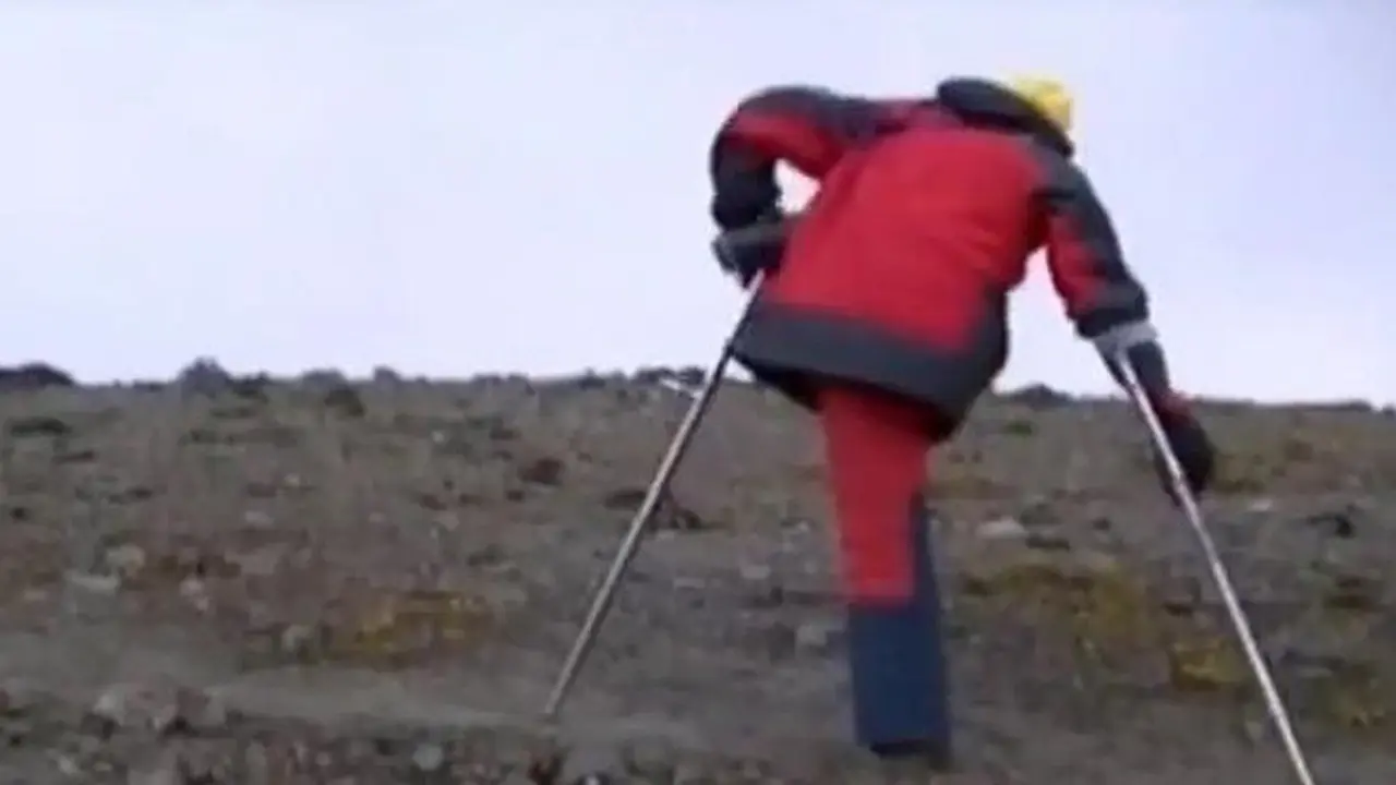 Pendaki Gunung Tertinggi Berkaki Satu