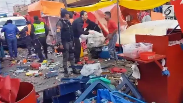 Sebuah gas milik pedagang kaki lima meledak di karnaval Oruro, Bolivia. Sedikitnya 8 orang tewas  dan 40 lainnya luka-luka.
