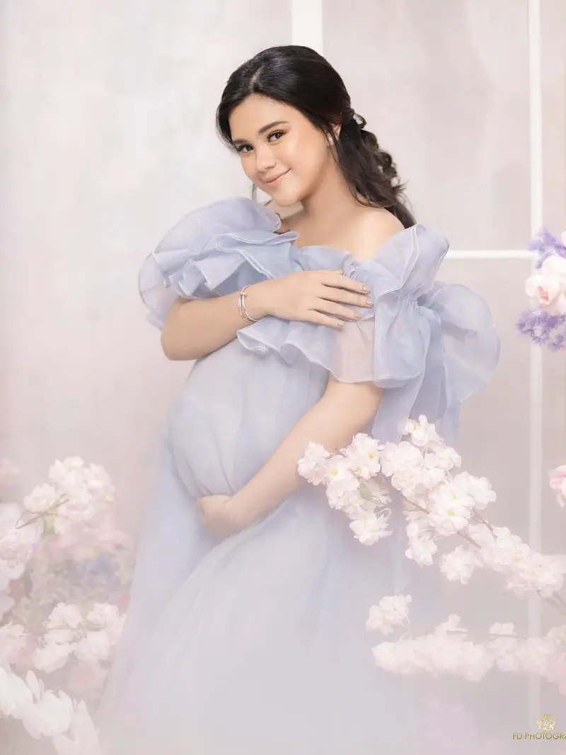 Perut Makin Buncit, 7 Maternity Shoot Audi Marissa dengan Berbagai Tema