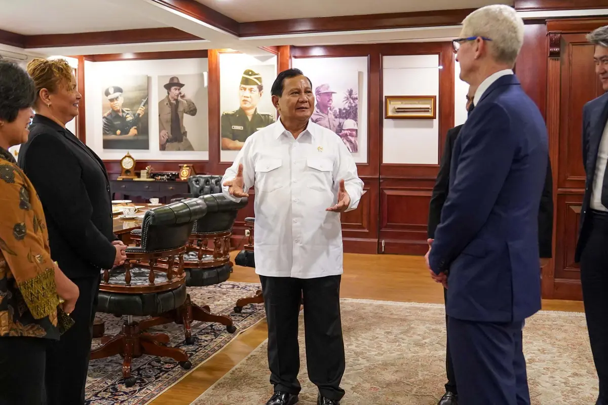 CEO Apple Tim Cook Temui Prabowo Subianto di Kemenhan