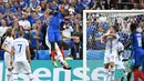 Pemain Prancis, Paul Pogba, saat mencetak gol ke gawang Islandia pada laga perempat final Piala Eropa 2016 di Stade de France, Paris, Senin (4/7/2016) dini hari WIB. (AFP/Franck Fife)