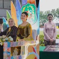 Melihat gaya menawan Kahiyang Ayu yang pamer body ramping di HUT ke-434 Kota Medan (@bobbynst]