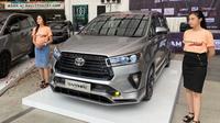 Sapphire, merek aftermarket asal Surabaya menggoda publik lewat body kit rancangannya yang terpasang pada Innova Reborn. (ist)