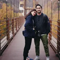 Setelah rumah tangganya diterpa kasus dugaan perselingkuhan, Jeje Govinda menyebut ada 2 wanita mulia dalam hidupnya. Salah satunya, Syahnaz Sadiqah. (Foto: Dok. Instagram @syahnazs)