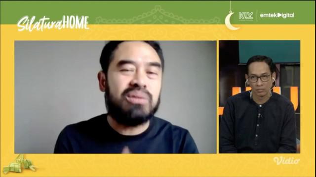 Berita video pesan penting dari legenda Timnas Indonesia, Ponaryo Astaman, soal sepak bola dan sekolah formal.