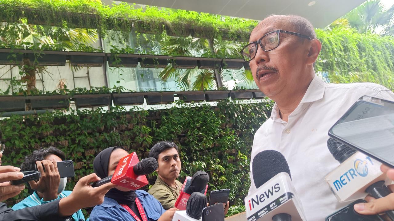 Wakil Ketua LPSK Achmadi menemui orangtua David di RS Mayapada, Jakarta, Senin (27/2/2023).