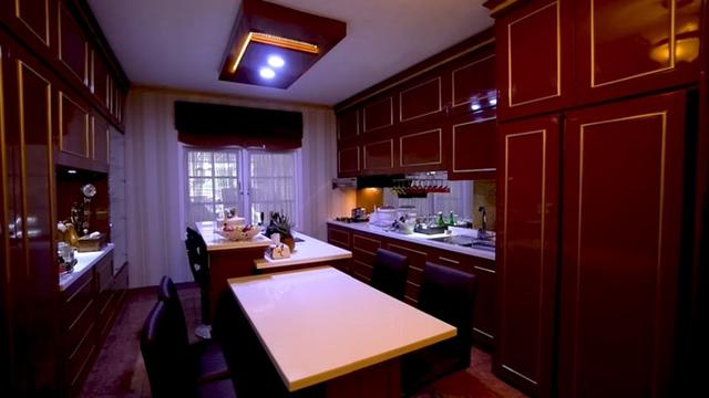 14 Potret Rumah Mewah Inul Daratista Walk In Closet Jadi 