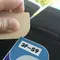 Lima Cara Menghilangkan Lem Stiker di Kaca Mobil Tanpa Bikin Goresan