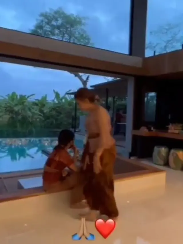 6 Potret Jessica Iskandar Syukuran Rumah Baru, Pakai Upacara Adat Bali