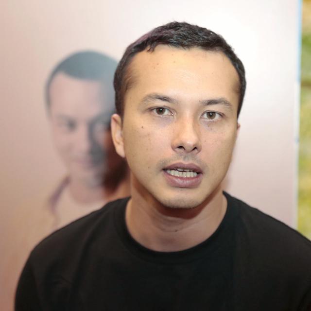 Setelah 7 Bulan Purnama Nicholas Saputra Unggah Wajahnya Di Media Sosial News Entertainment Fimela Com
