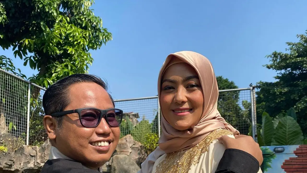 [Fimela] Narji Cagur dan Dyan