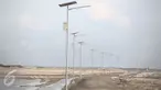 Lampu-lampu jalan dengan tenaga matahari terpasang di Proyek Reklamasi Pulau C dan D di Jakarta, Rabu (4/5/2016). Pulau C dan D merupakan hasil reklamasi, satu dari 17 pulau reklamasi di Teluk Jakarta. (Liputan6.com/Faizal Fanani)