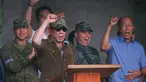 Presiden Filipina, Rodrigo Duterte bersorak saat mengumumkan pembebasan Kota Marawi di Filipina (17/10). Duterte mendeklarasikan Kota Marawi telah terbebas dari kelompok militan Maute yang berafiliasi dengan ISIS. (AP Photo/Bullit Marquez)