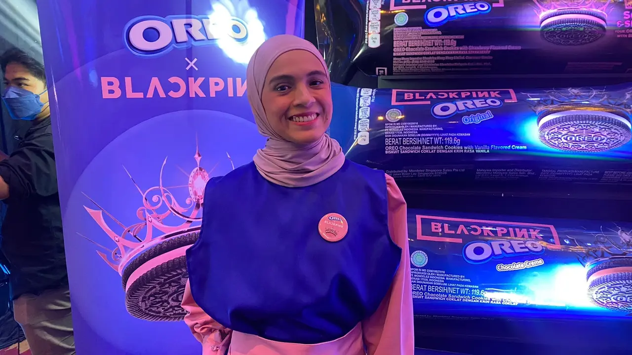 Begini lho cara Nycta Gina memberika camilan pada anaknya