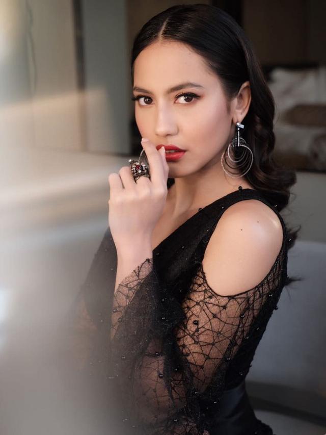 [Bintang]  Pevita Pearce