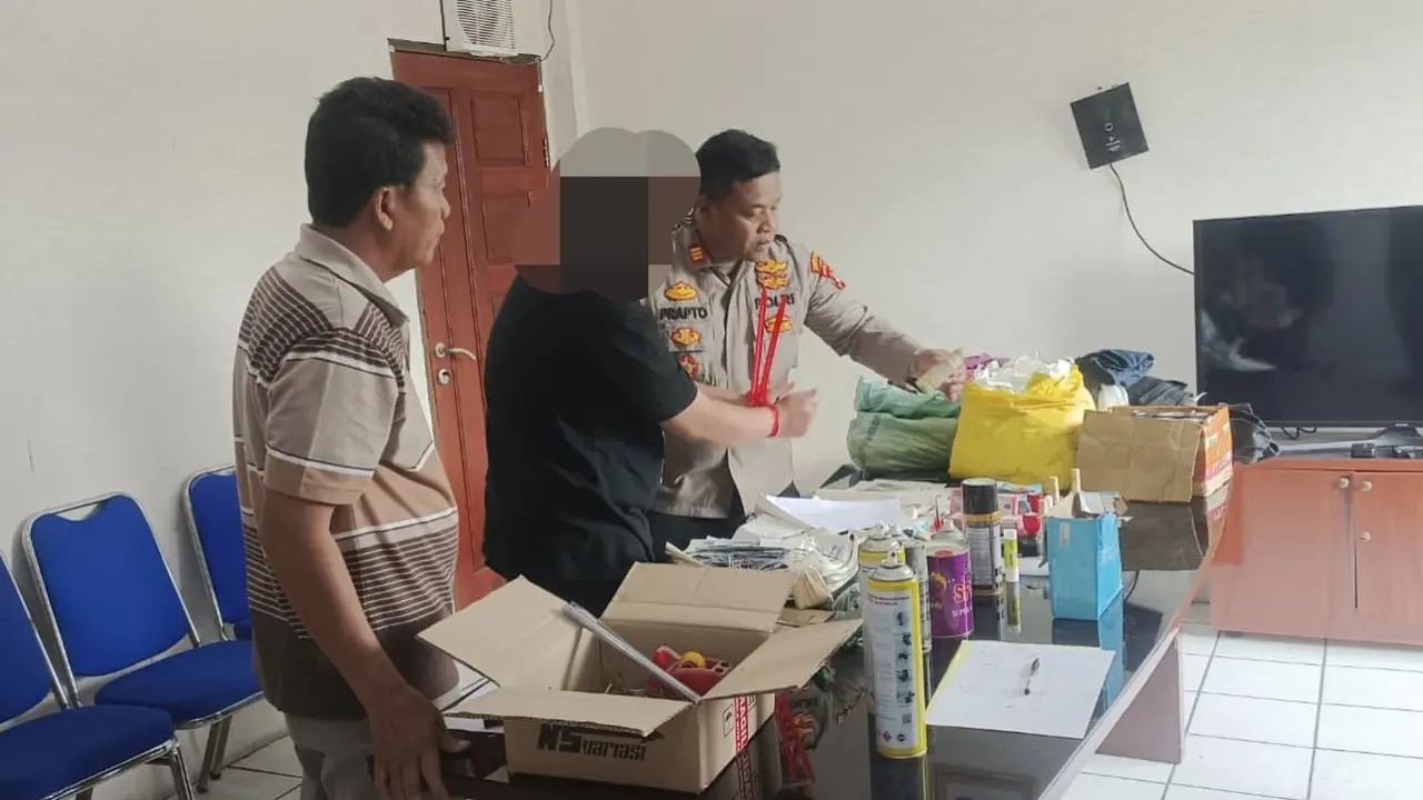 Rumah Produksi Uang Palsu Digerebek
