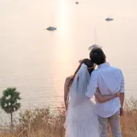 Bahagia di hari pernikahan./Copyright shutterstock.com