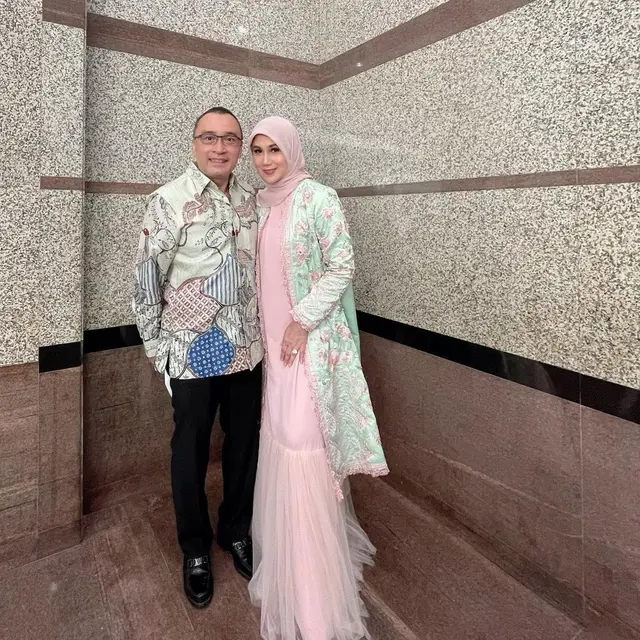 Potret 7 Ratu Sinetron Era 90-an Bareng Suami, Harmonis hingga Belasan Tahun