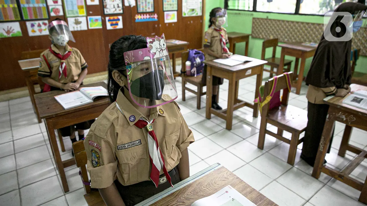 Uji coba pembelajaran tatap muka hari pertama