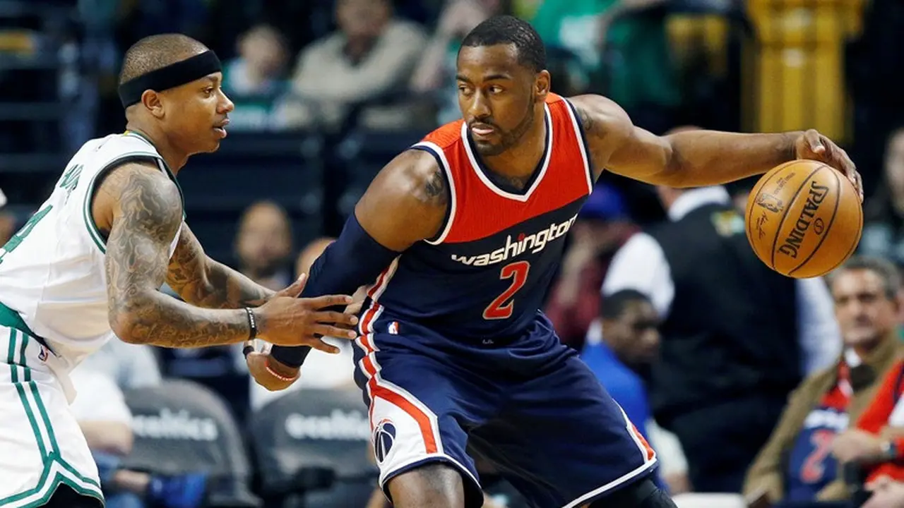 Isaiah Thomas dan John Wall.