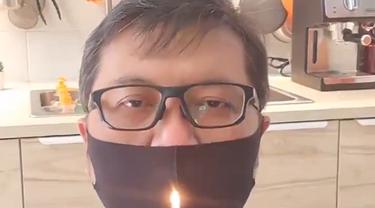 Pria Ini Bagikan Cara Pakai Masker Scuba Yang Efektif Tangkal Corona Citizen6 Liputan6 Com