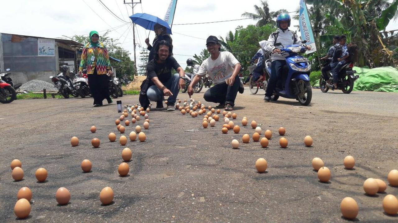 Hari Tanpa Bayangan di Pontianak
