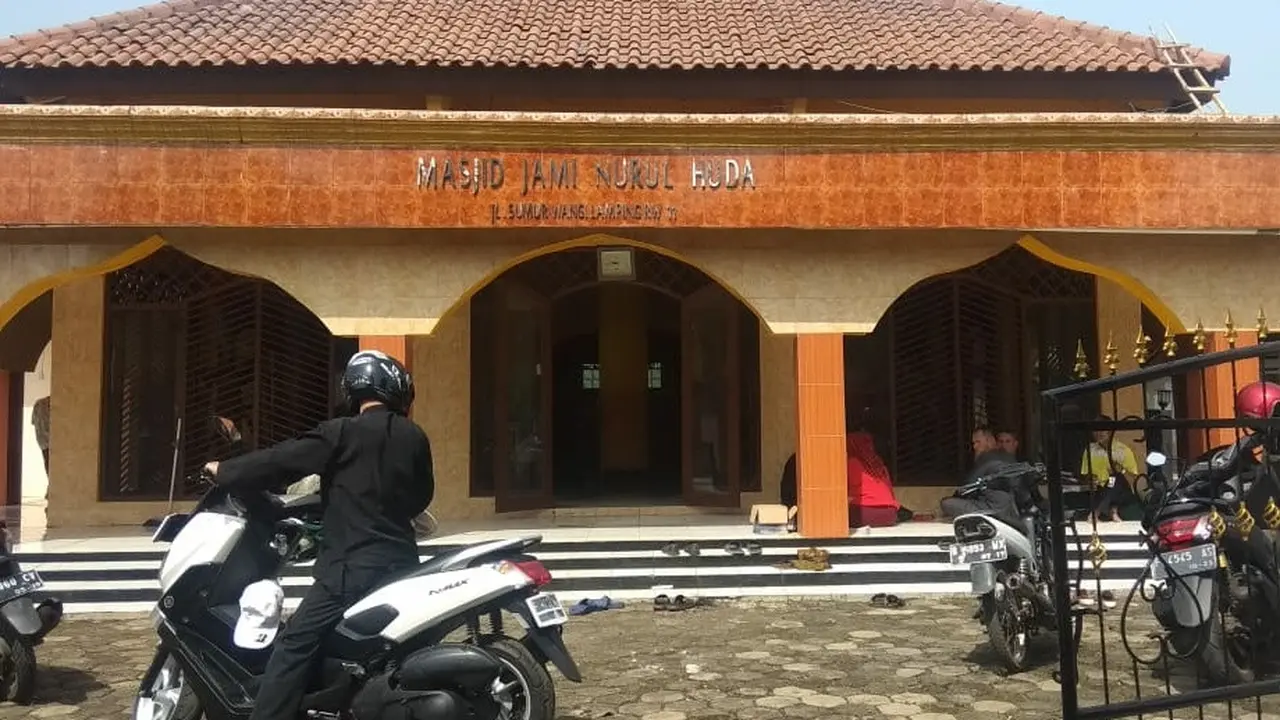 Masjid Jami Nurul Huda yang nyaris terbakar (Liputan6.com/Achmad Sudarno)