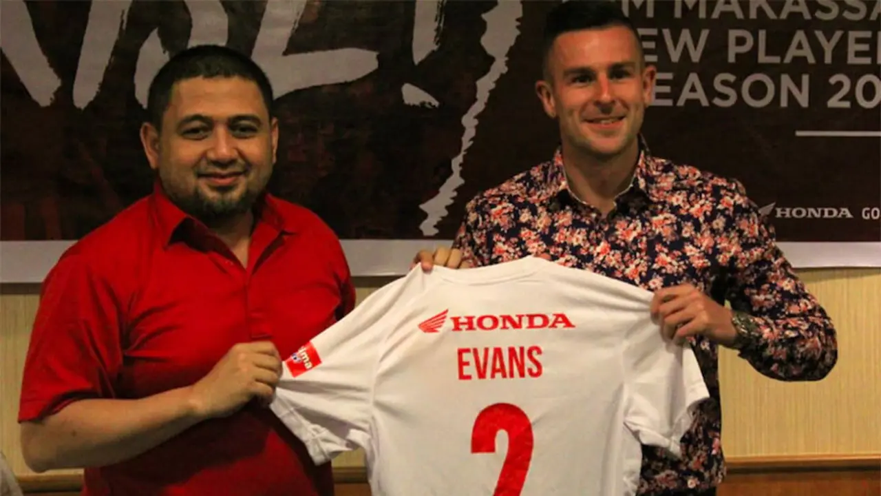 Aaron Evans (PSM Makassar)