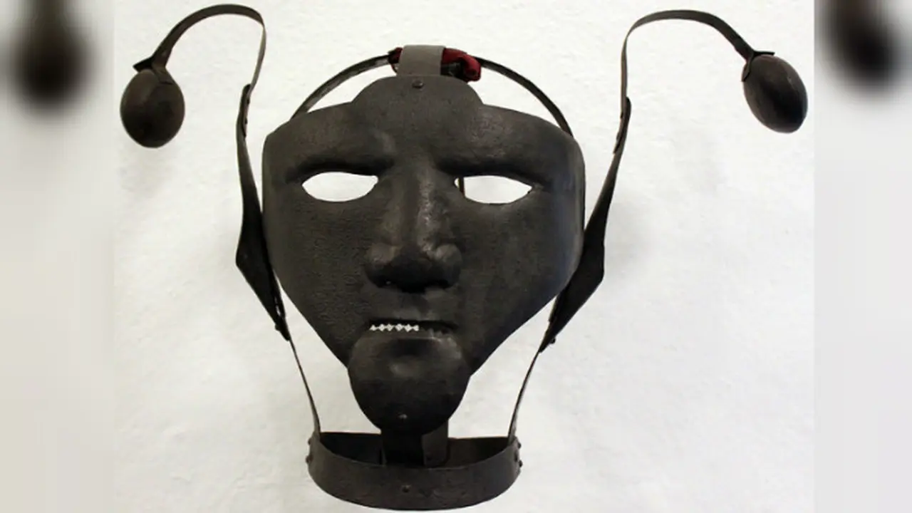 Scold's bridle