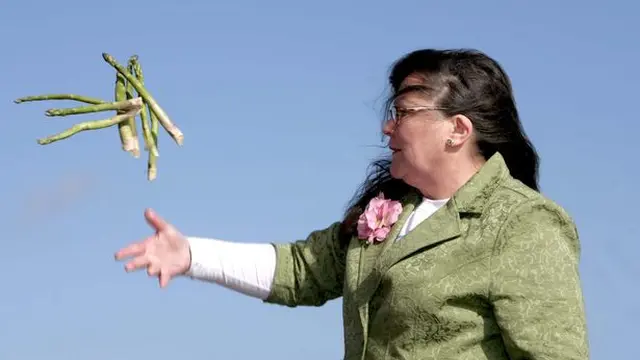 Sering Akurat, Wanita Ini Gunakan Asparagus untuk Ramal Pemenang Piala Dunia