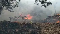 Foto: Rumah adat di Kabupaten Lembata, NTT ludes dilalap api (Liputan6.com/Dion)
