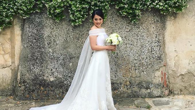  IbuIbuHot Resepsi Pernikahan Mewah  Atau Sederhana 