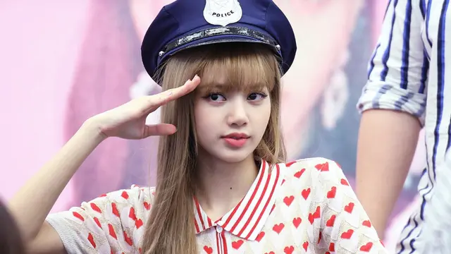 Lisa BLACKPINK