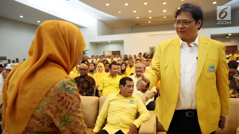 Diusung Golkar, Begini Senyum Pasangan Calon Kepala Daerah