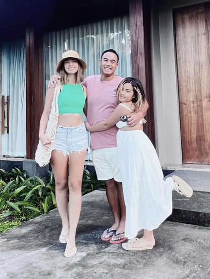 Gaya Nia Ramadhani Berlibur di Labuan Bajo Hingga Bali, credit: @ramadhaniabakrie