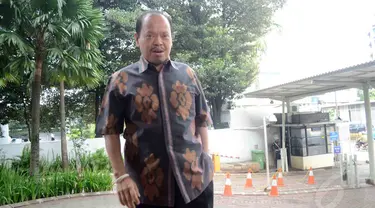 Penyidik Komisi Pemberantasan Korupsi memeriksa Ketua Komisi VII DPR Sutan Bhatoegana. Jakarta. (17/6/14) (Liputan6.com/Miftahul Hayat)