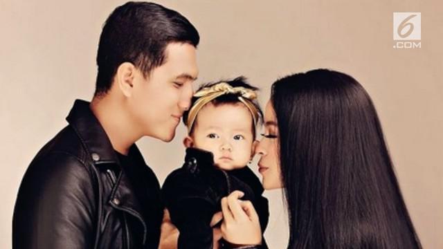 Setiap momen masa kecil anak adalah masa yang paling berharga untuk dilewatkan Arda dan Tantri.