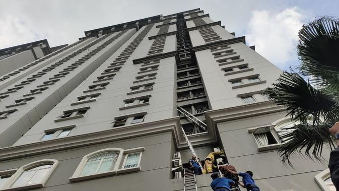 Update Kebakaran Apartemen Mediterania: 18 Penghuni Masih Terjebak, 60 Dievakuasi
