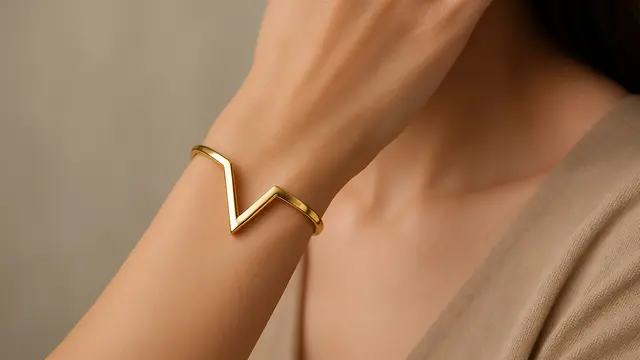 Model Gelang Bentuk V yang Elegan