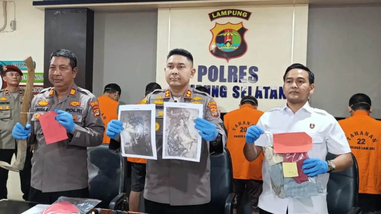 Jumpa pers kasus penemuan jasad bayi dikubur di Lampung Selatan. Foto : (Istimewa).