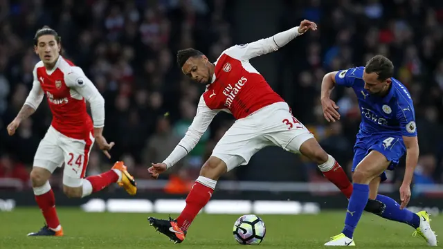 Gol Bunuh Diri Antar Arsenal Taklukkan Leicester