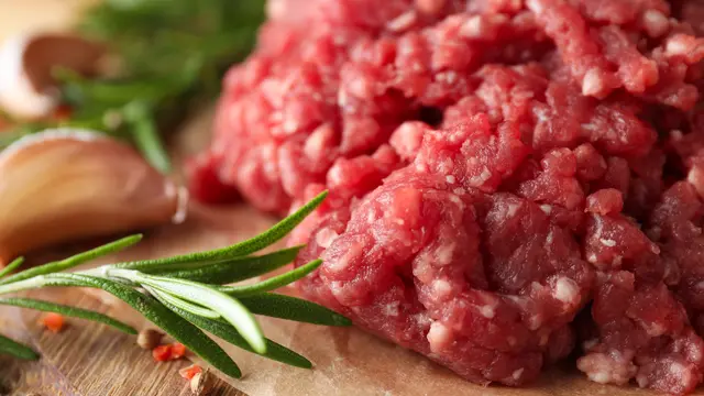Tips Cerdas Mengolah Daging Giling agar Tidak Mudah Hancur Saat Dimasak - Cover