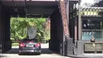 Polda Bali telah mempersiapkan pengamanan jelang kedatangan Raja Salman ke Pulau Dewata itu. Kapolda Bali Irjen Petrus Reinhard Golose mengatakan, lima hotel yang akan digunakan Raja Salman dan rombongan sudah dikosongkan.